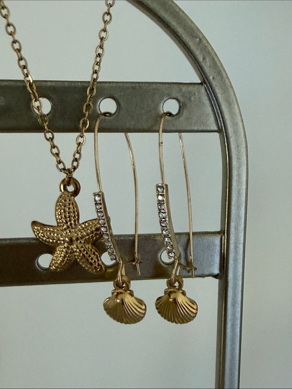 Gold Starfish Pendant Necklace earring set— Women’s Beach-Inspired Jewelry